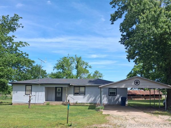 606 E Sparks Street , Dustin, OK 74839