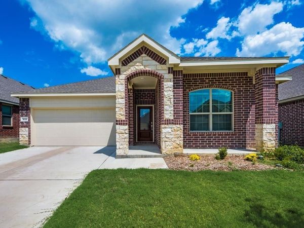 1833 Lake Grove Drive, Little Elm, TX 75068