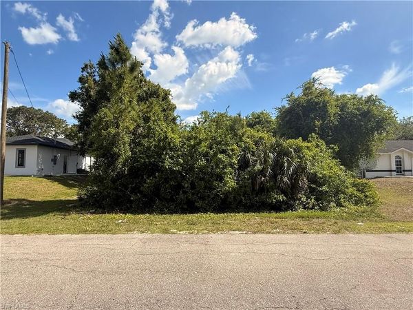 3007 15th ST W, LEHIGH ACRES, FL 33971