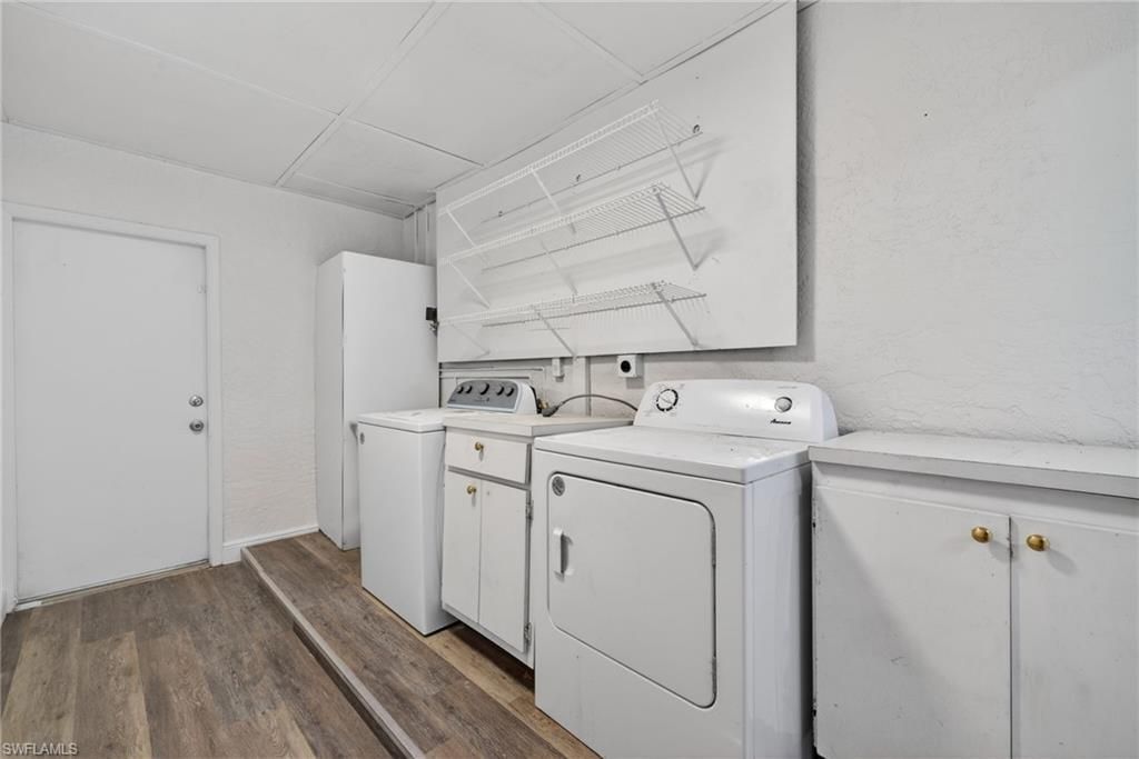9090 San Carlos Blvd, Fort Myers, FL 33967 Photo