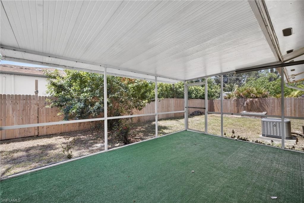 9090 San Carlos Blvd, Fort Myers, FL 33967 Photo