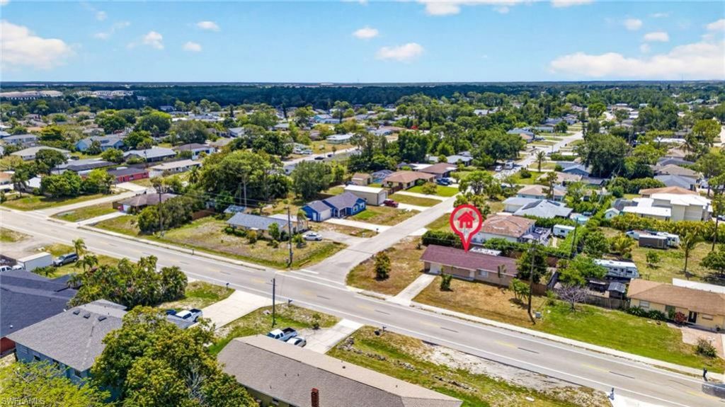9090 San Carlos Blvd, Fort Myers, FL 33967 Photo