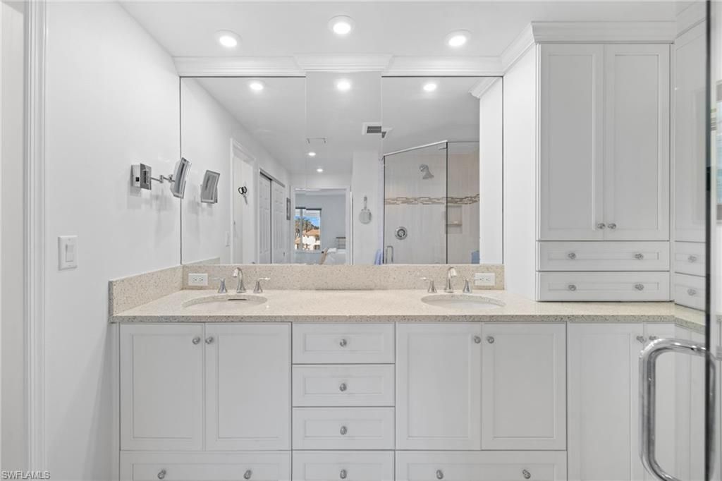 255 Park Shore Dr, Unit 3-341, Naples, FL 34103 Photo