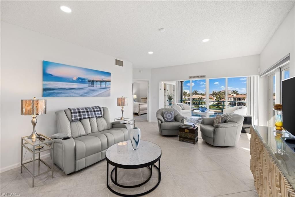 255 Park Shore Dr, Unit 3-341, Naples, FL 34103 Photo
