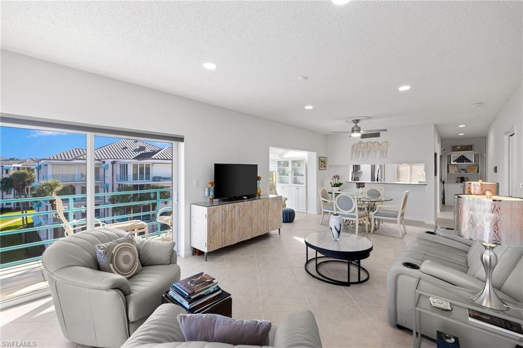 255 Park Shore Dr, Unit 3-341, Naples, FL 34103 Photo