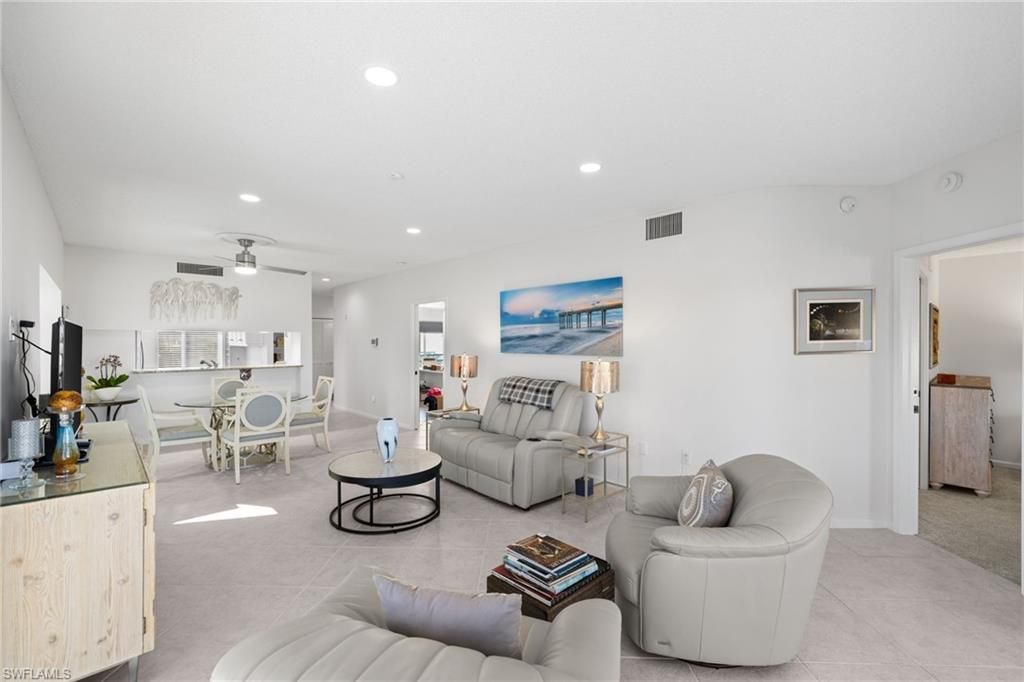 255 Park Shore Dr, Unit 3-341, Naples, FL 34103 Photo