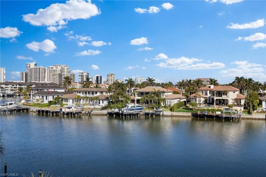 255 Park Shore Dr, Unit 3-341, Naples, FL 34103 Photo