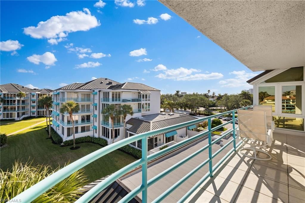 255 Park Shore Dr, Unit 3-341, Naples, FL 34103 Photo