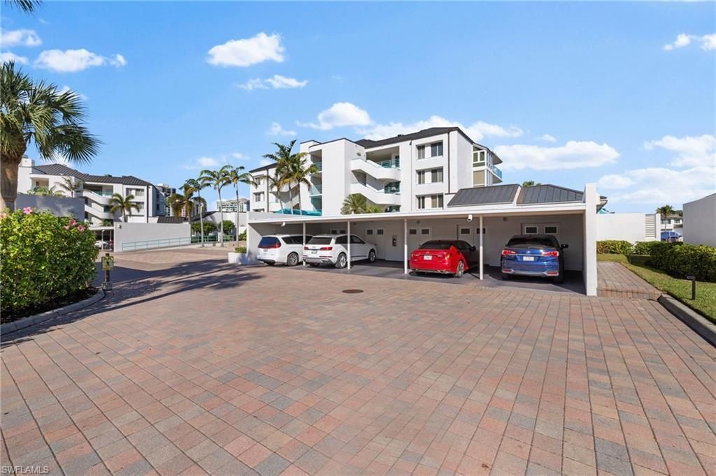 255 Park Shore Dr, Unit 3-341, Naples, FL 34103 Photo