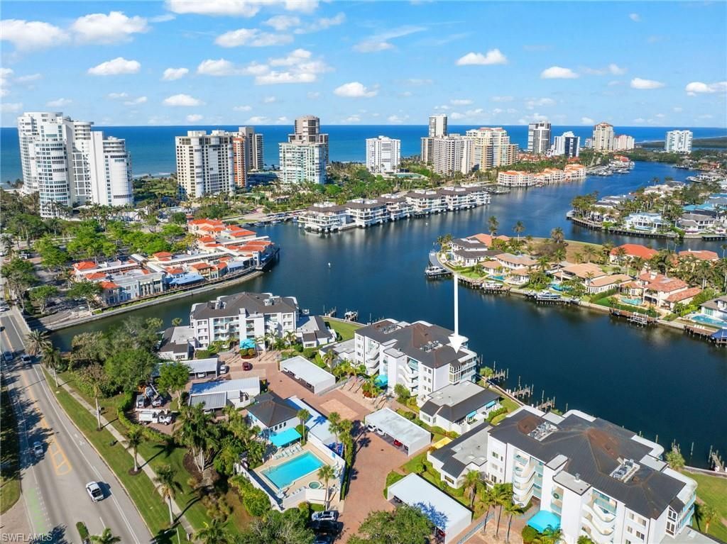 255 Park Shore Dr, Unit 3-341, Naples, FL 34103 Photo