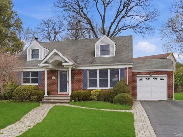 2 Selden Drive , East Northport, NY 11731