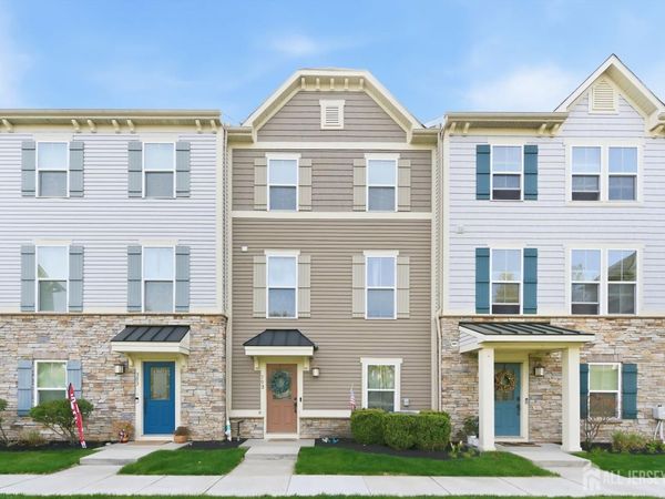 302 Bayside Court, South Amboy, NJ 08879