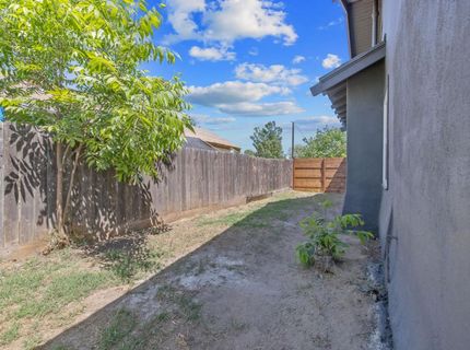 1247 N Ferger Ave, Fresno, CA 93728 Photo