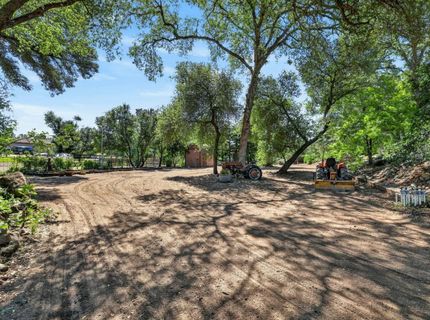 7021 Horseshoe Bar Rd, Loomis, CA 95650 Photo