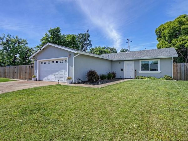 10425 Mills Tower Dr, Rancho Cordova, CA 95670