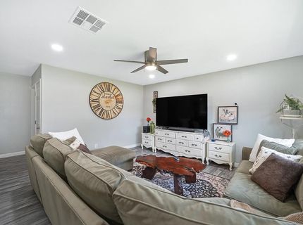 10425 Mills Tower Dr, Rancho Cordova, CA 95670 Photo