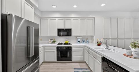 982 South Beach Dr, Sacramento, CA 95831 Photo