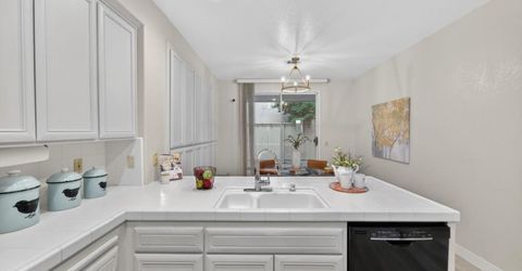 982 South Beach Dr, Sacramento, CA 95831 Photo