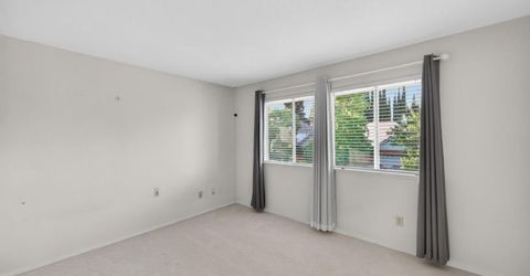 982 South Beach Dr, Sacramento, CA 95831 Photo