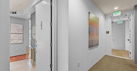 2025 S St #202, Unit 202, Sacramento, CA 95811 Photo