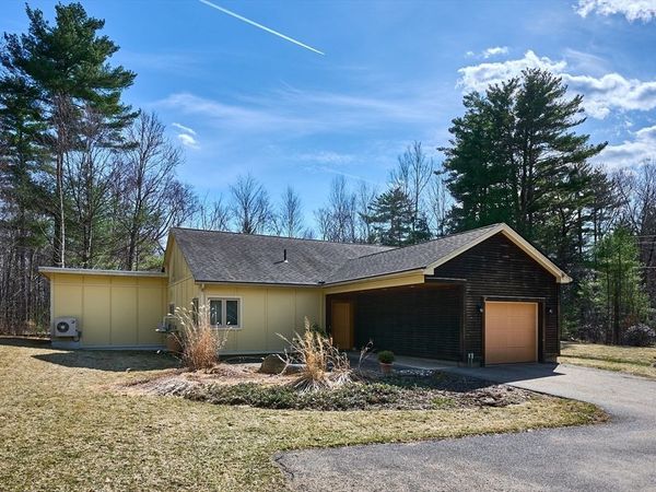 471 Flat Hills Rd, Amherst, MA 01002