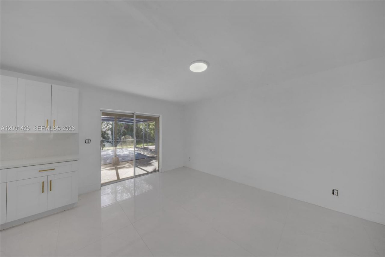 1320 NW 72nd Ave, Plantation, FL 33313 Photo