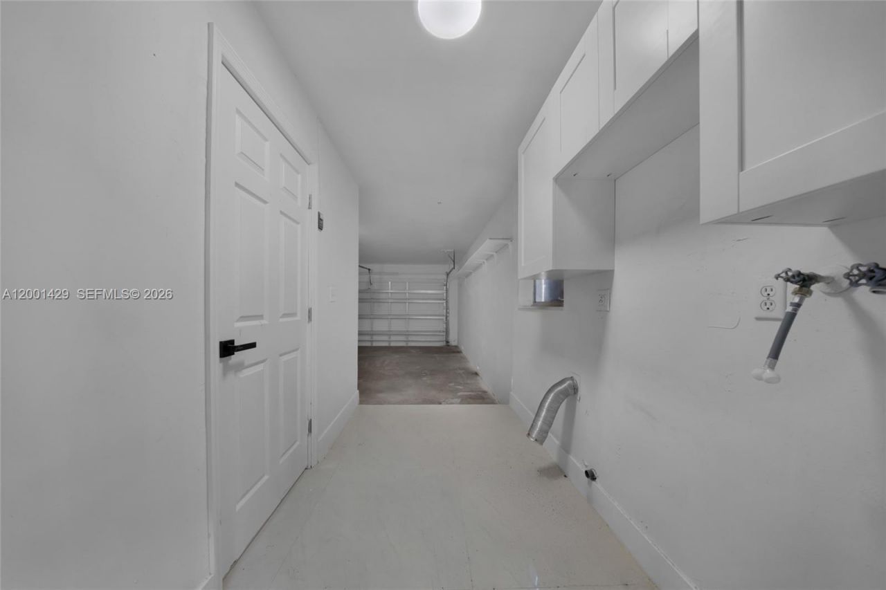 1320 NW 72nd Ave, Plantation, FL 33313 Photo
