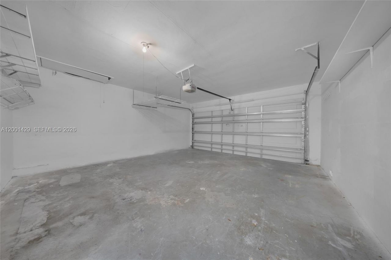 1320 NW 72nd Ave, Plantation, FL 33313 Photo