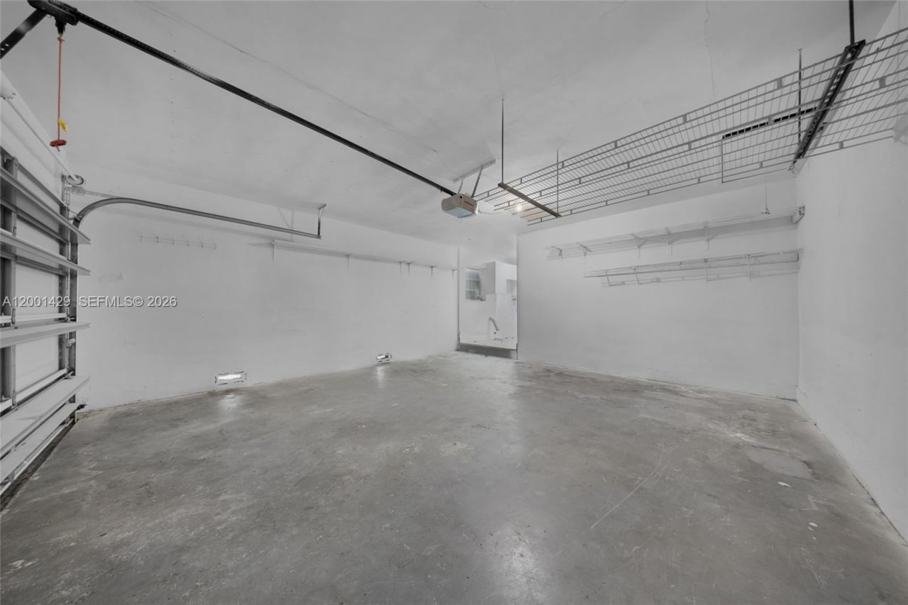 1320 NW 72nd Ave, Plantation, FL 33313 Photo