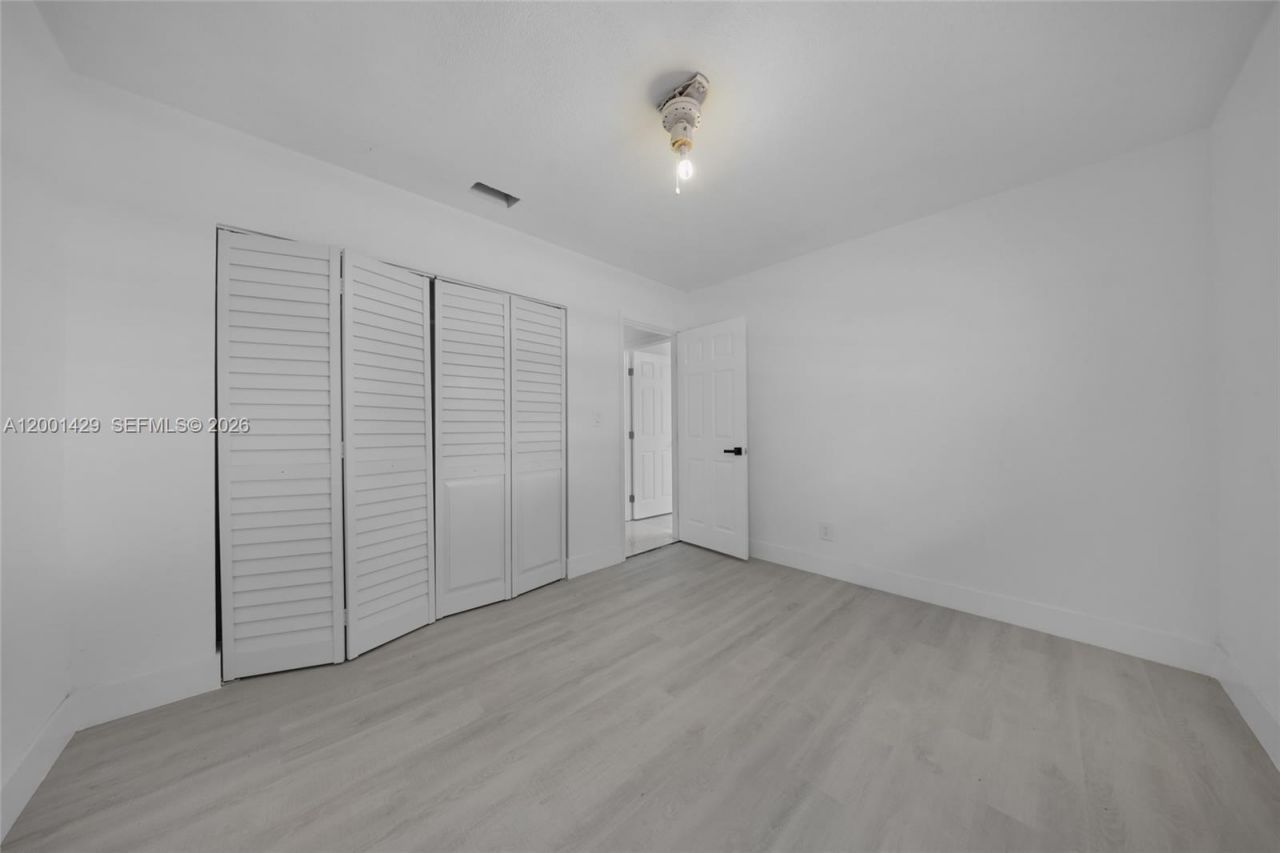 1320 NW 72nd Ave, Plantation, FL 33313 Photo