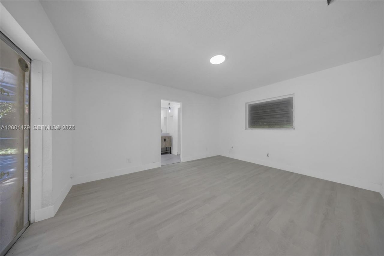 1320 NW 72nd Ave, Plantation, FL 33313 Photo