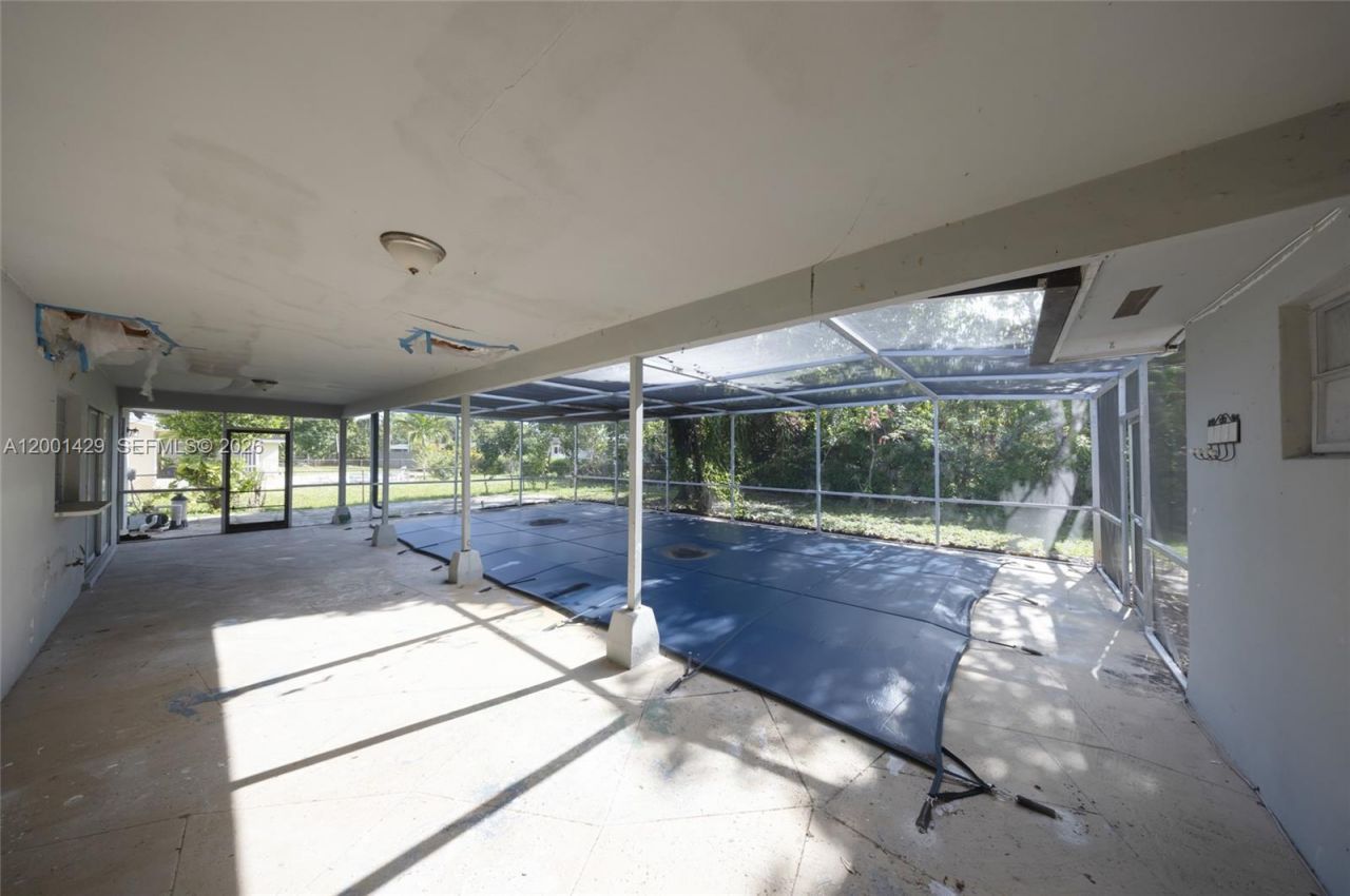 1320 NW 72nd Ave, Plantation, FL 33313 Photo
