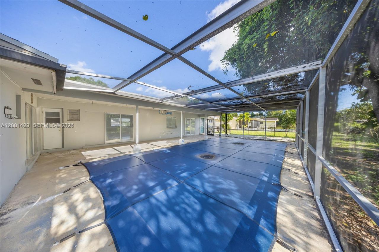 1320 NW 72nd Ave, Plantation, FL 33313 Photo