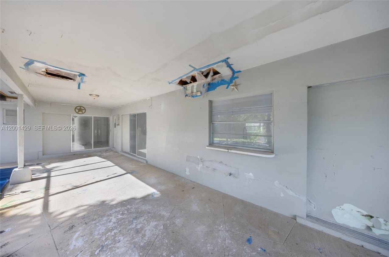 1320 NW 72nd Ave, Plantation, FL 33313 Photo