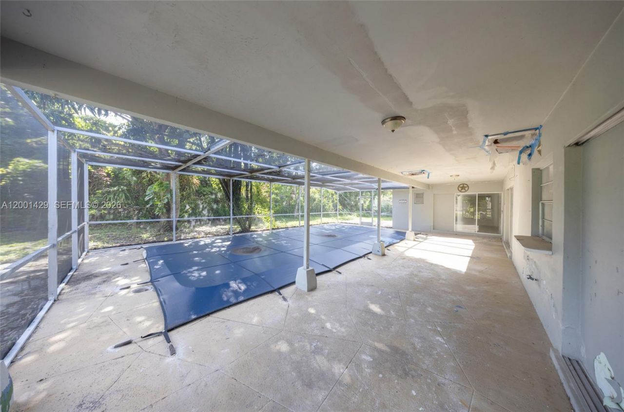 1320 NW 72nd Ave, Plantation, FL 33313 Photo
