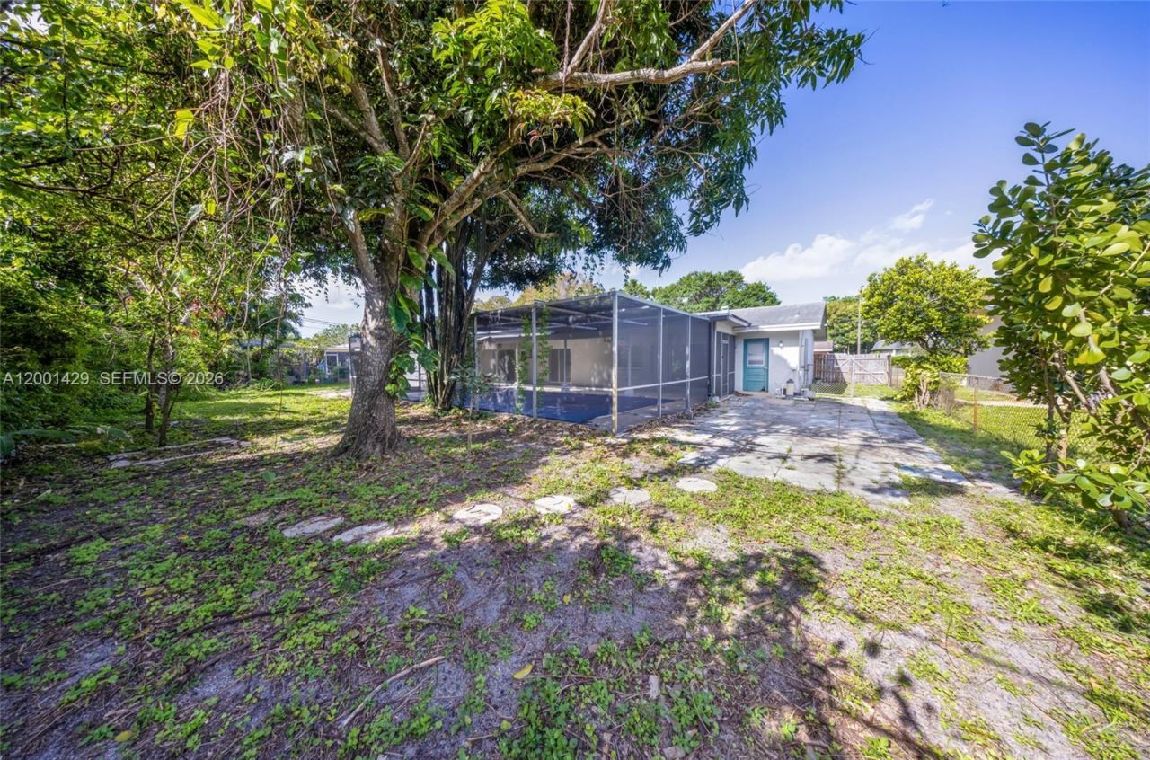 1320 NW 72nd Ave, Plantation, FL 33313 Photo