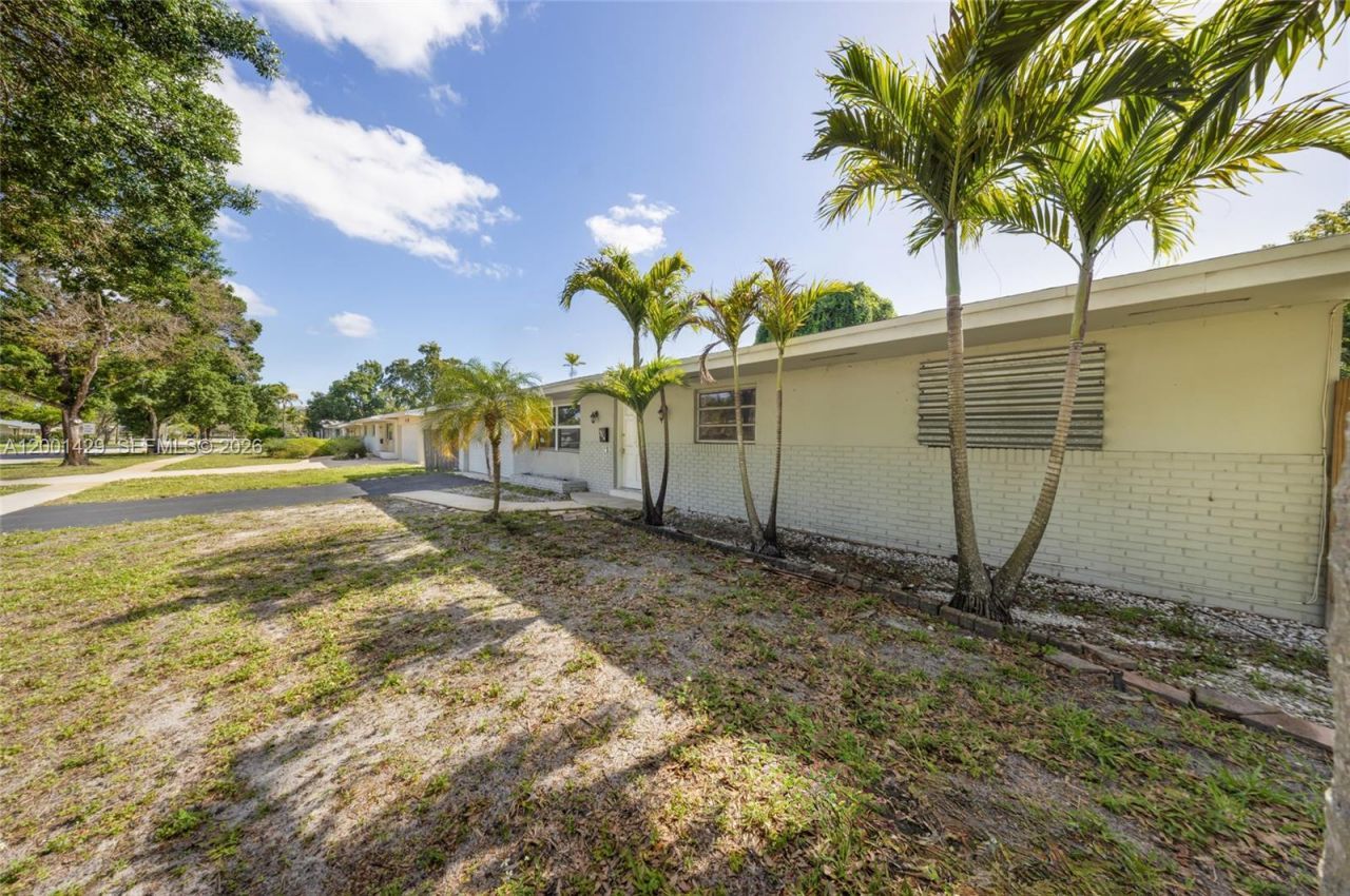 1320 NW 72nd Ave, Plantation, FL 33313 Photo