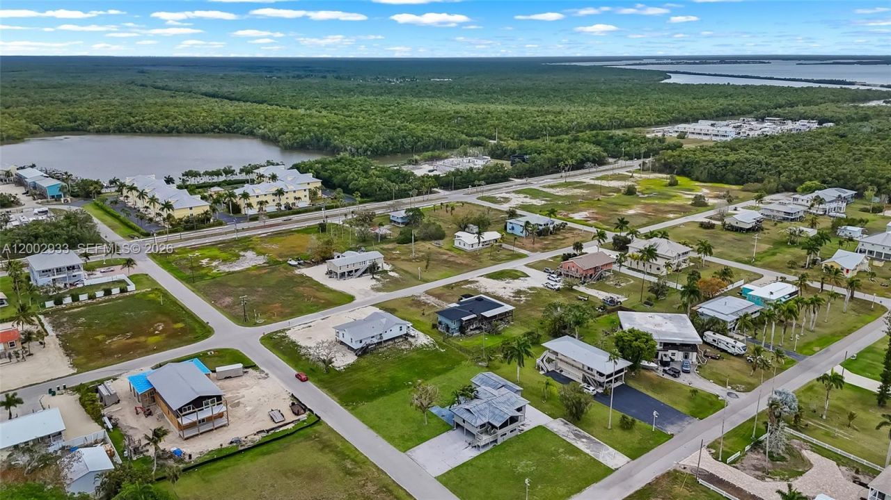 301 Allen Ave, Everglades City, FL 34139 Photo
