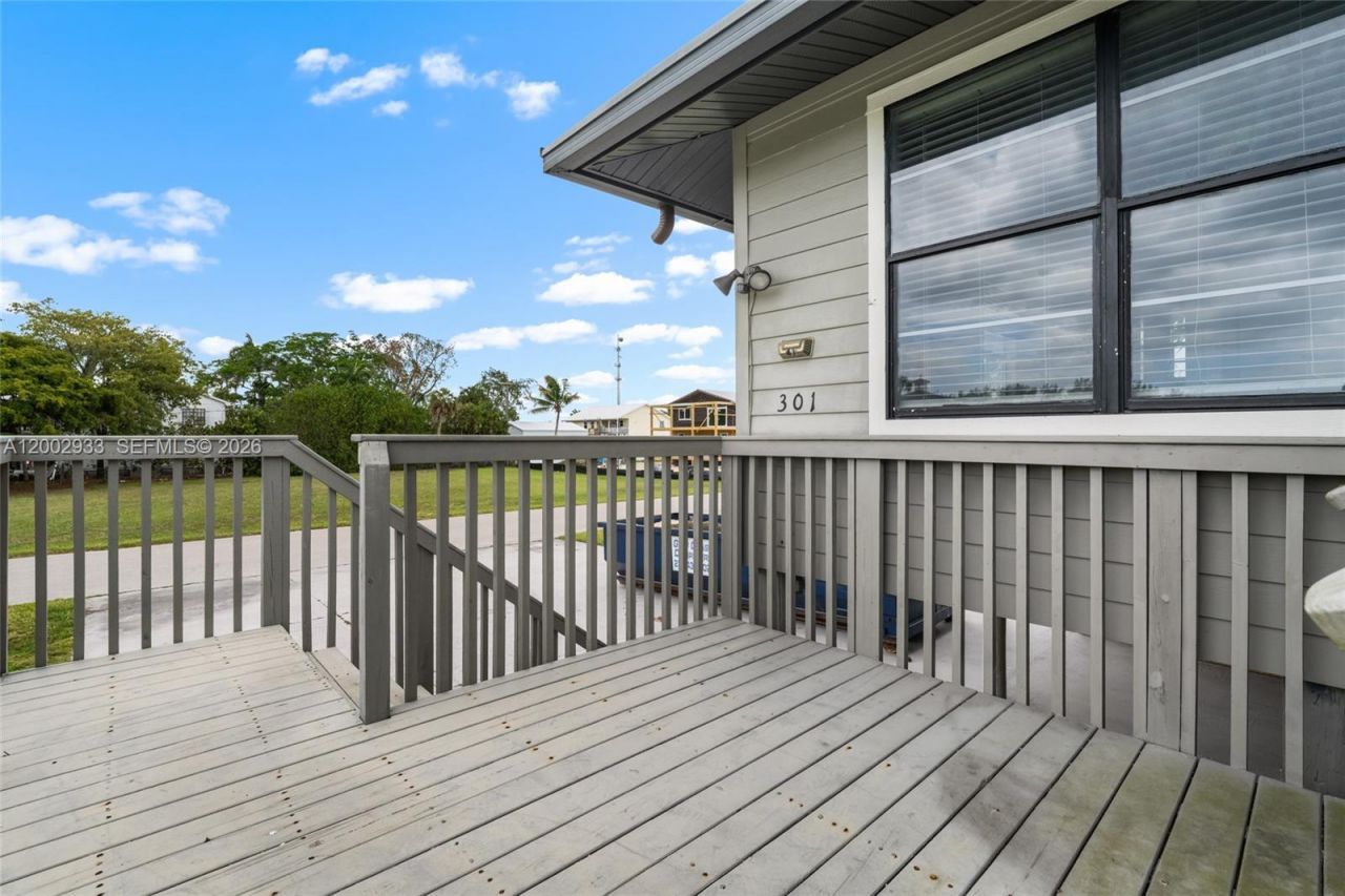 301 Allen Ave, Everglades City, FL 34139 Photo