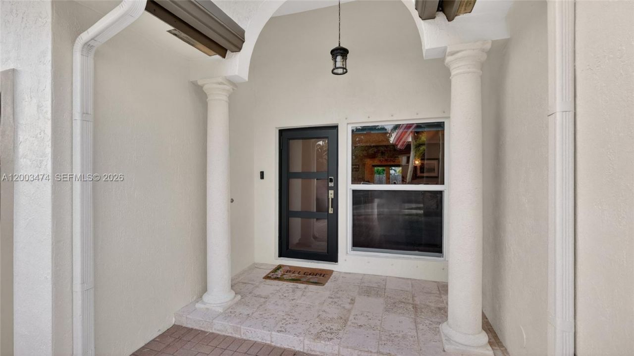 15893 SW 138th Ter , Miami, FL 33196 Photo