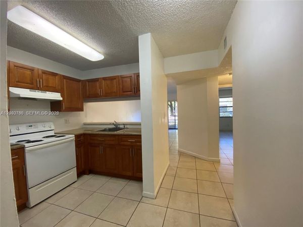 4033 Lakeside Dr , Unit 4033, Tamarac, FL 33319