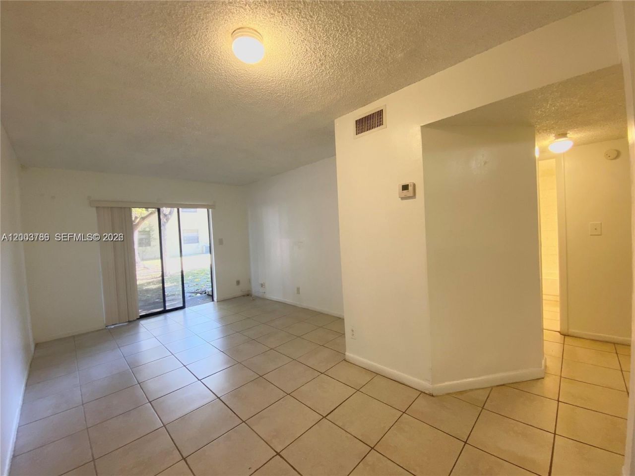 4033 Lakeside Dr, Unit 4033, Tamarac, FL 33319 Photo