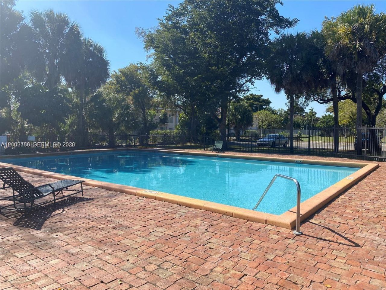 4033 Lakeside Dr , Unit 4033, Tamarac, FL 33319 Photo