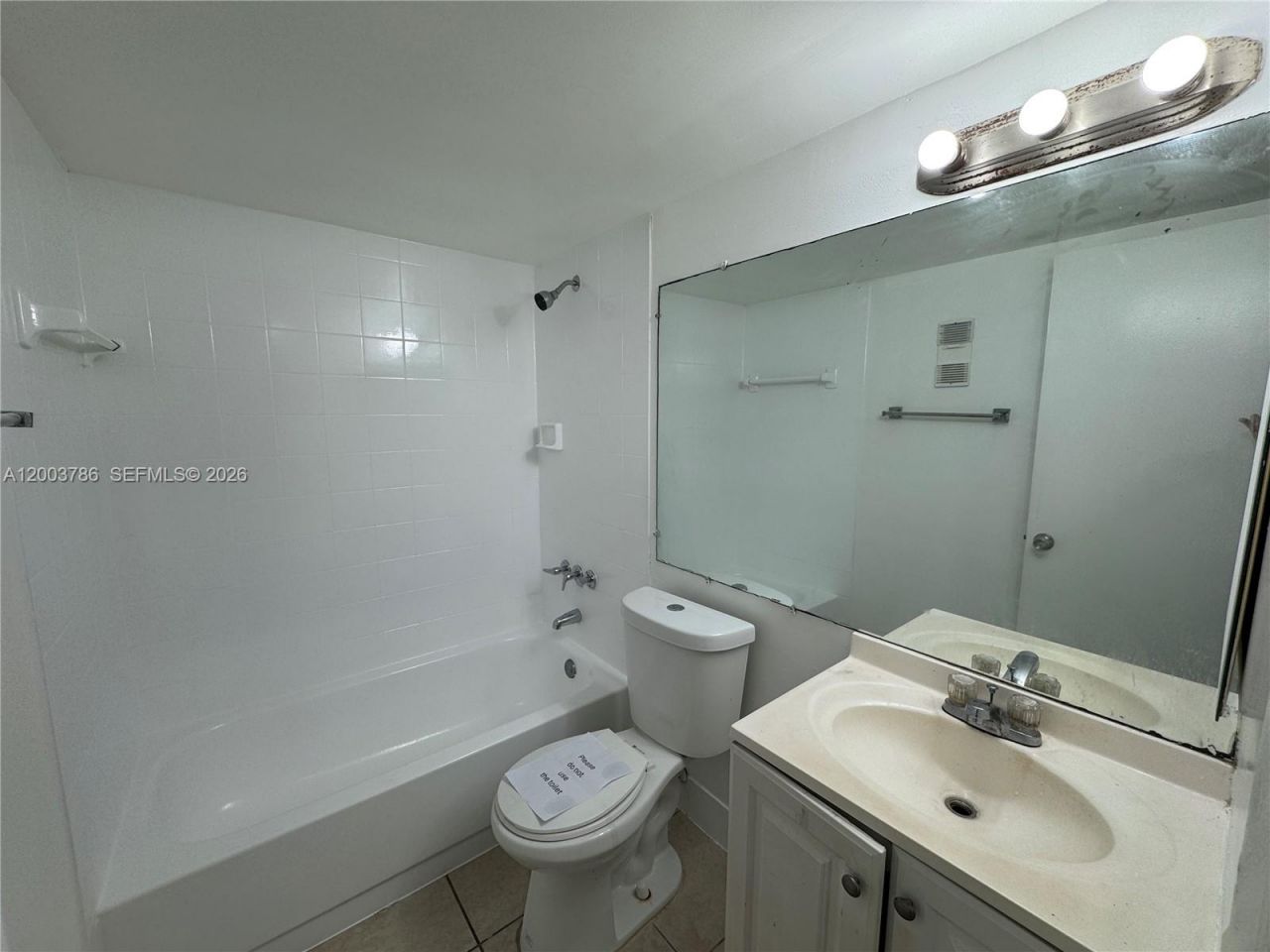 4033 Lakeside Dr, Unit 4033, Tamarac, FL 33319 Photo