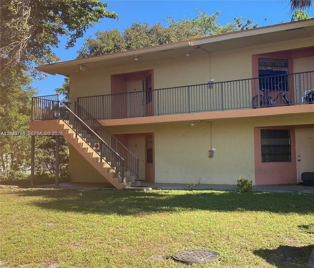 4033 Lakeside Dr, Unit 4033, Tamarac, FL 33319 Photo