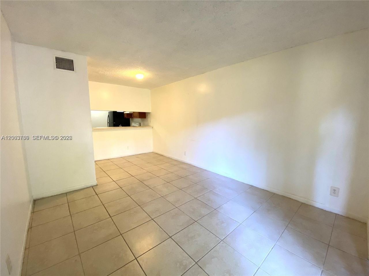 4033 Lakeside Dr, Unit 4033, Tamarac, FL 33319 Photo
