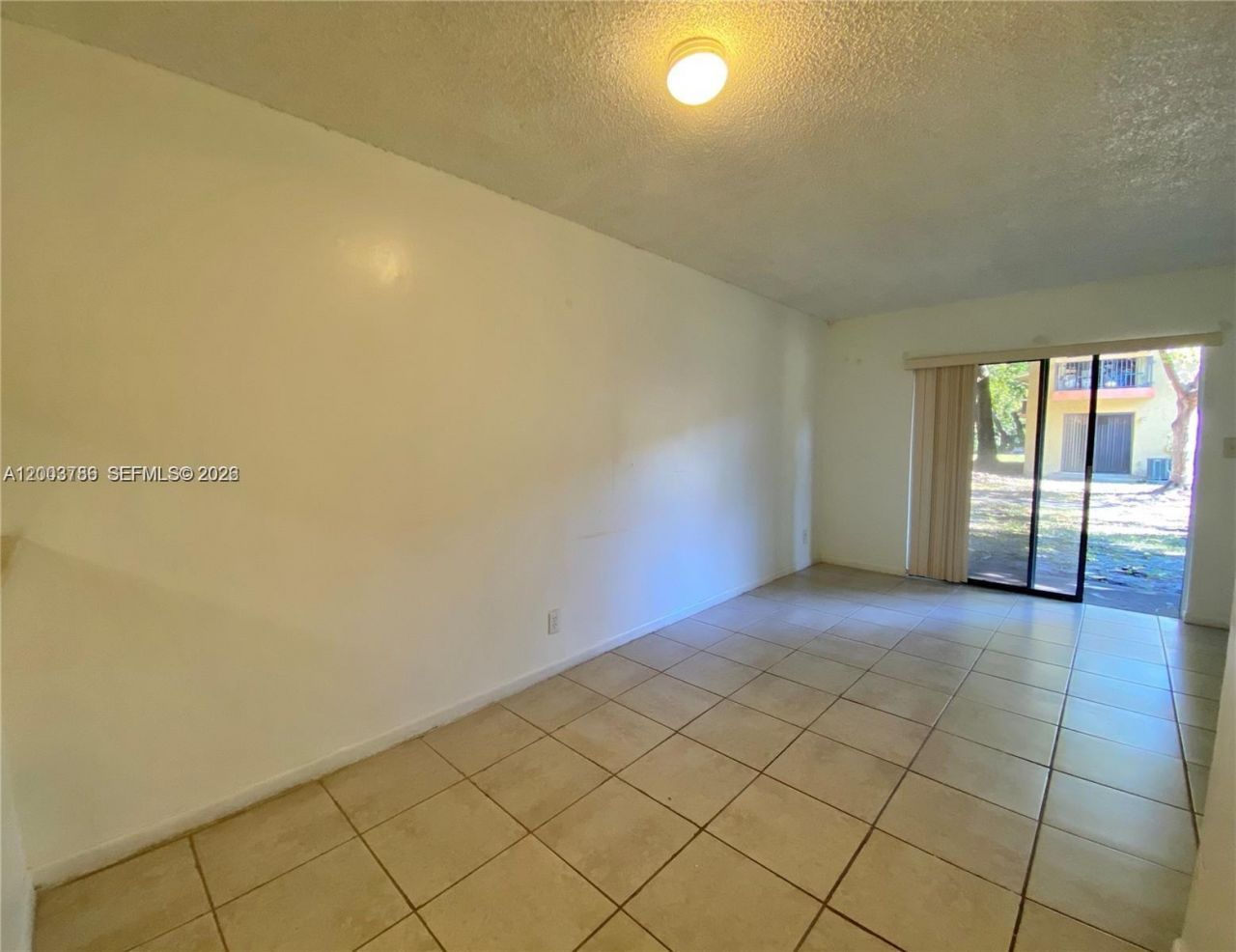 4033 Lakeside Dr, Unit 4033, Tamarac, FL 33319 Photo