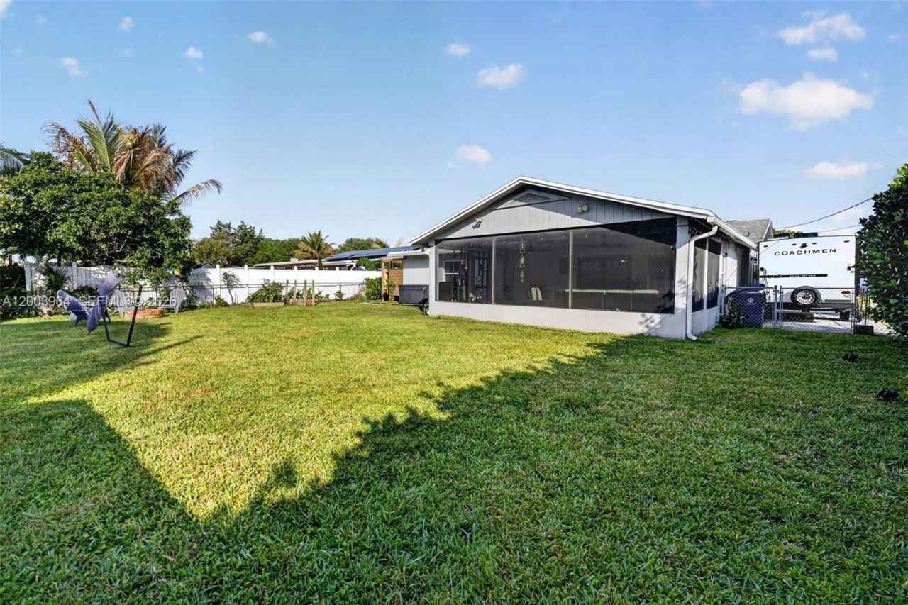 219 E Whitney Dr, Jupiter, FL 33458 Photo