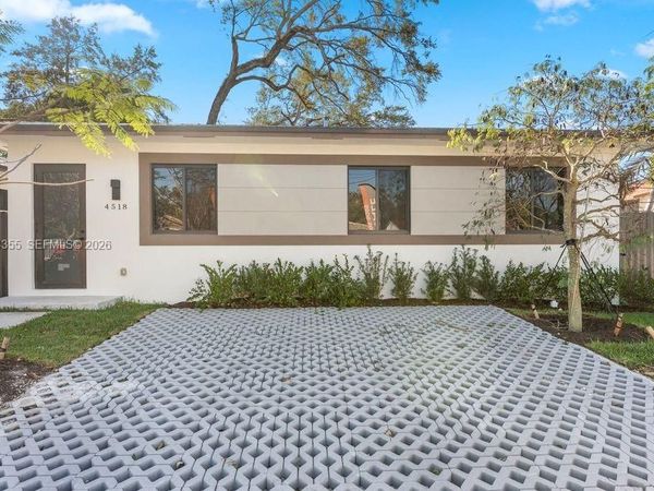 4518 NW 4 ST , Miami, FL 33126