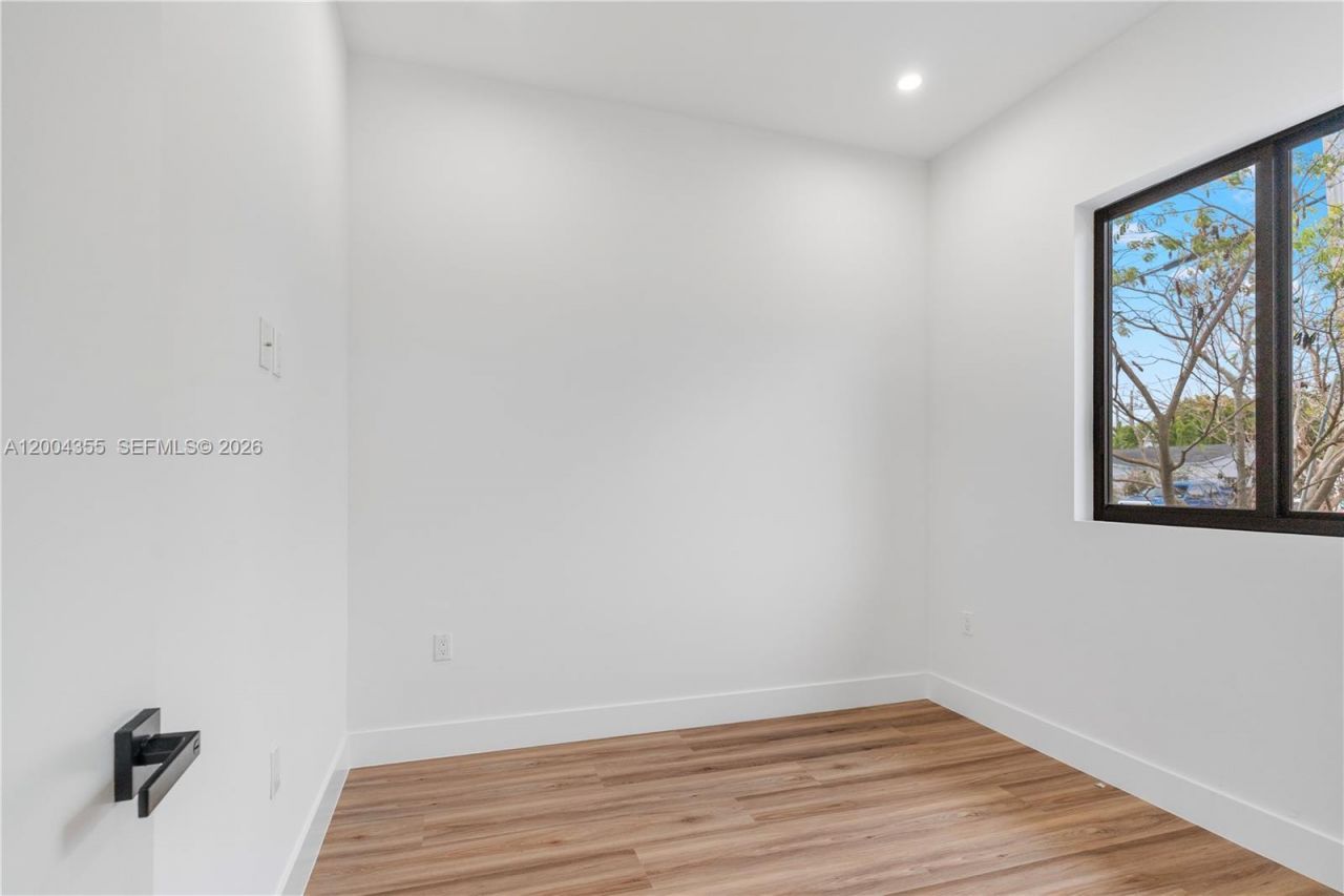 4518 NW 4 St , Miami, FL 33126 Photo